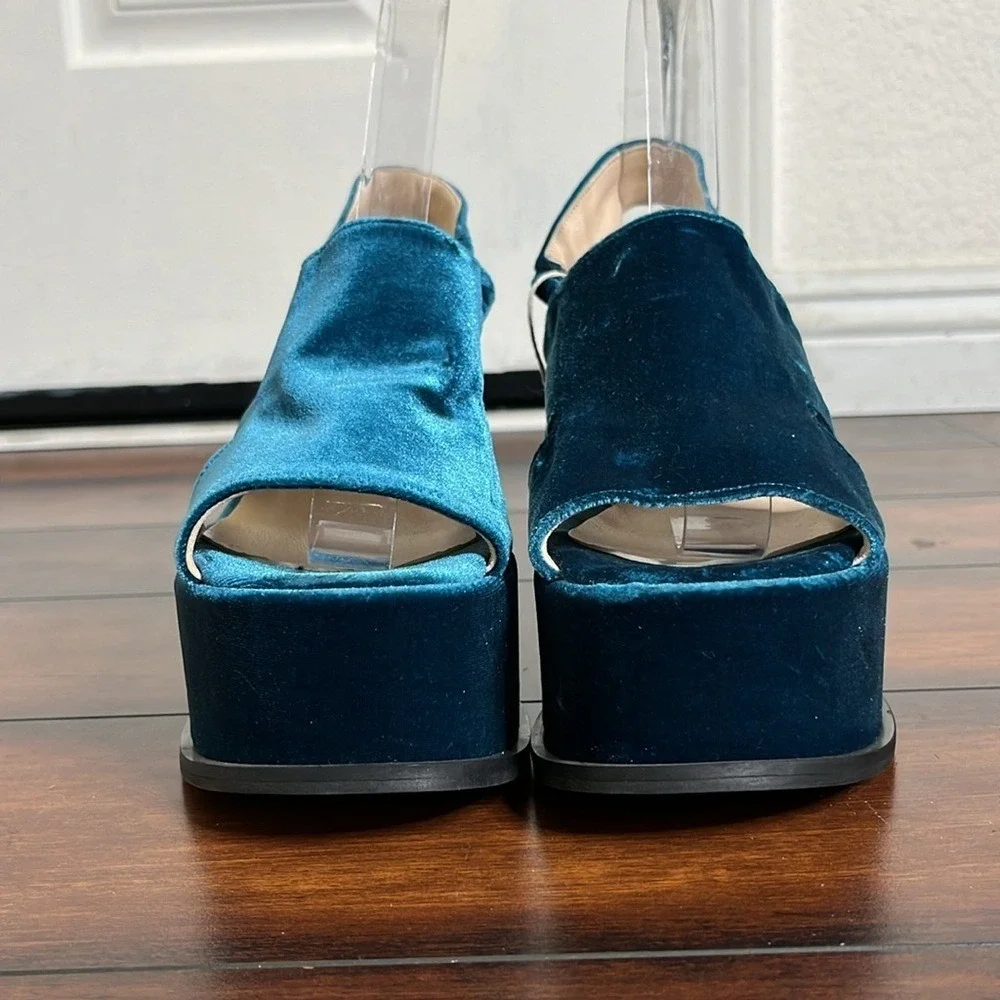 nwot unlace